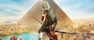 Assassin's Creed hero in front of a pyramid