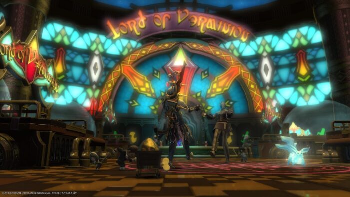 2 characters dancing in the Gold Saucer in Final Fantasy XIV