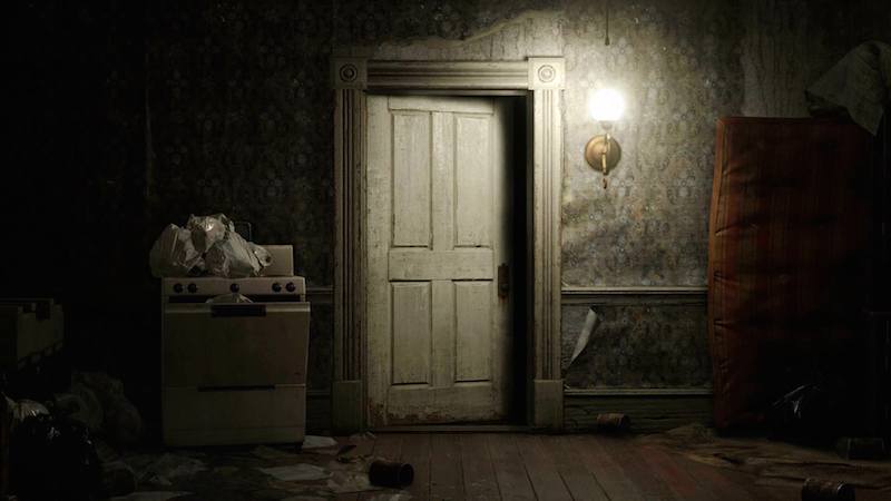 re 7 door